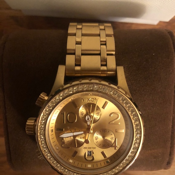Nixon women’s gold watch - Picture 2 of 6